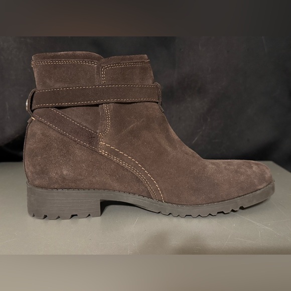 NWOT Ariat Waterproof Charlie Bootie in Chocolate Suede size 9.5 - Picture 13 of 15